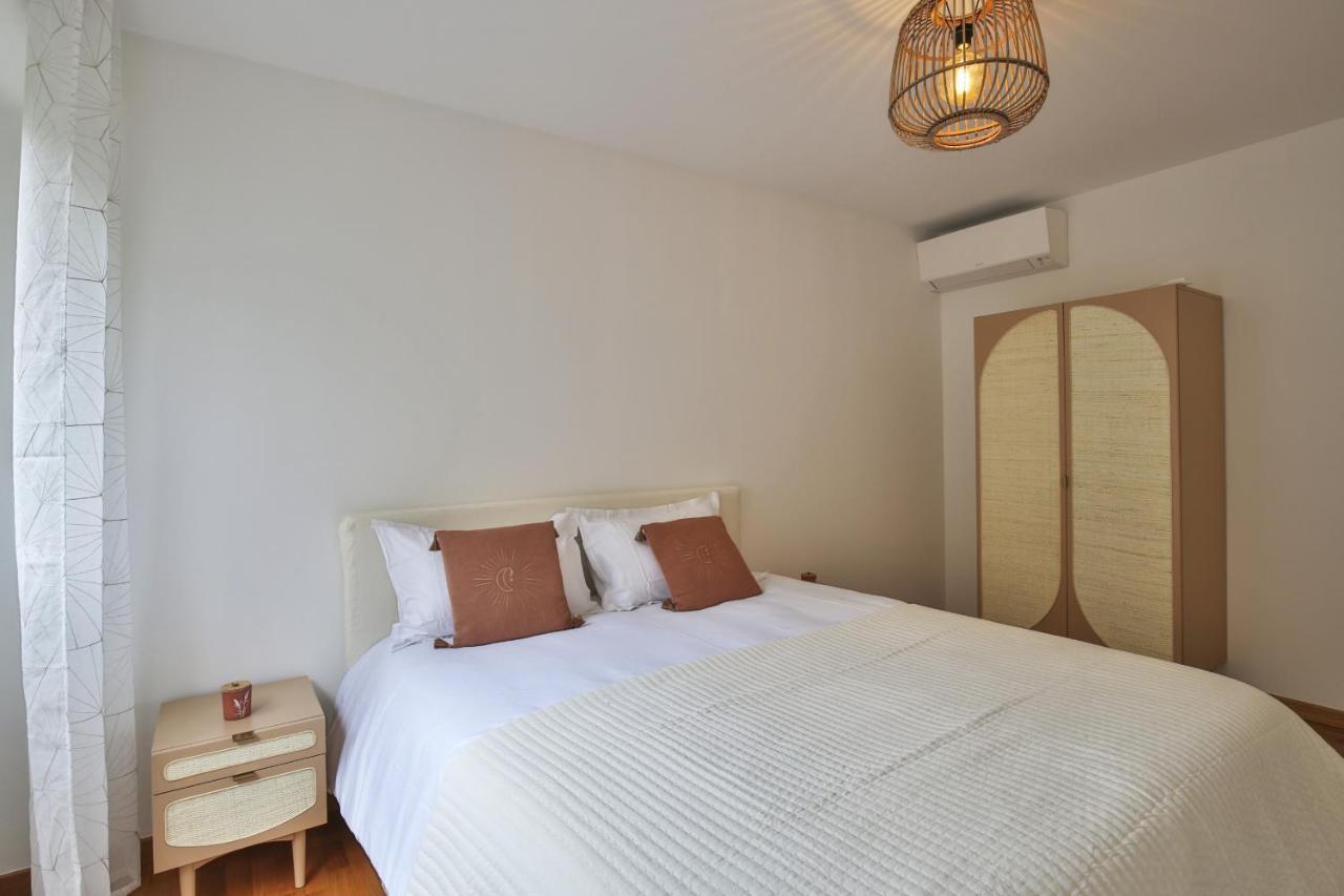 Sublime Appartement Vue Mer. Parking/Piscine/Clim Вільфранш-сюр-Мер Екстер'єр фото